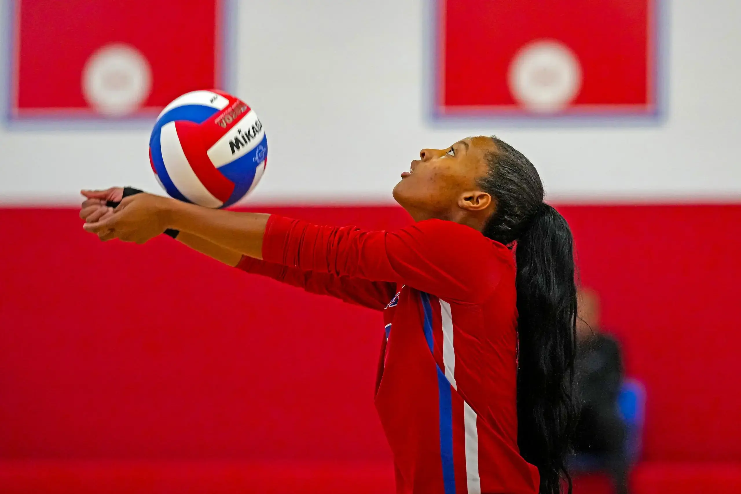 Hammond Student Playing Volleyball