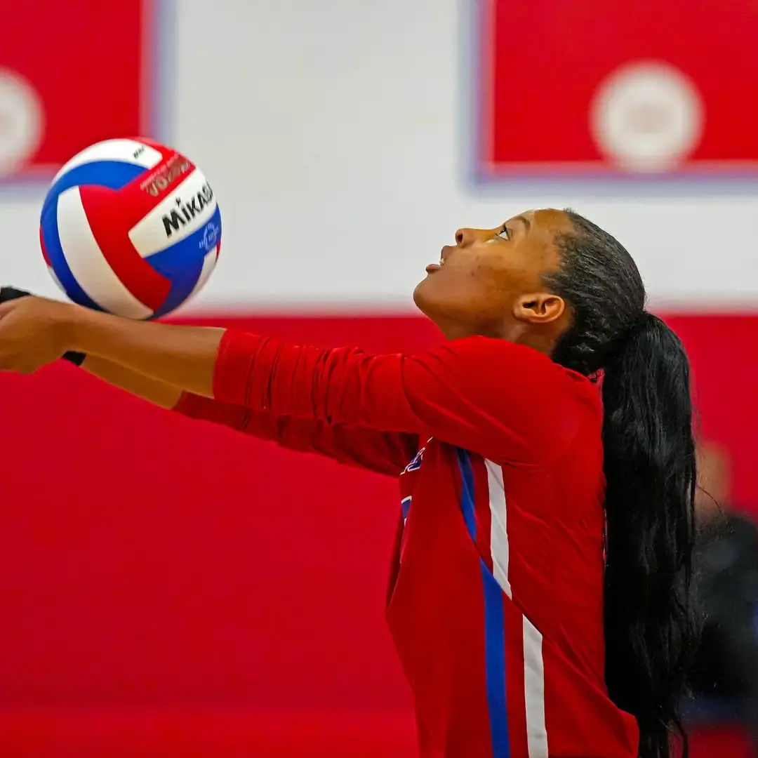 Hammond Student Playing Volleyball